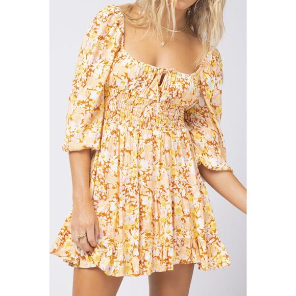 L Space Cassidy Floral Mini Dress in What In Carnation NWT Size Medium - Picture 1 of 5